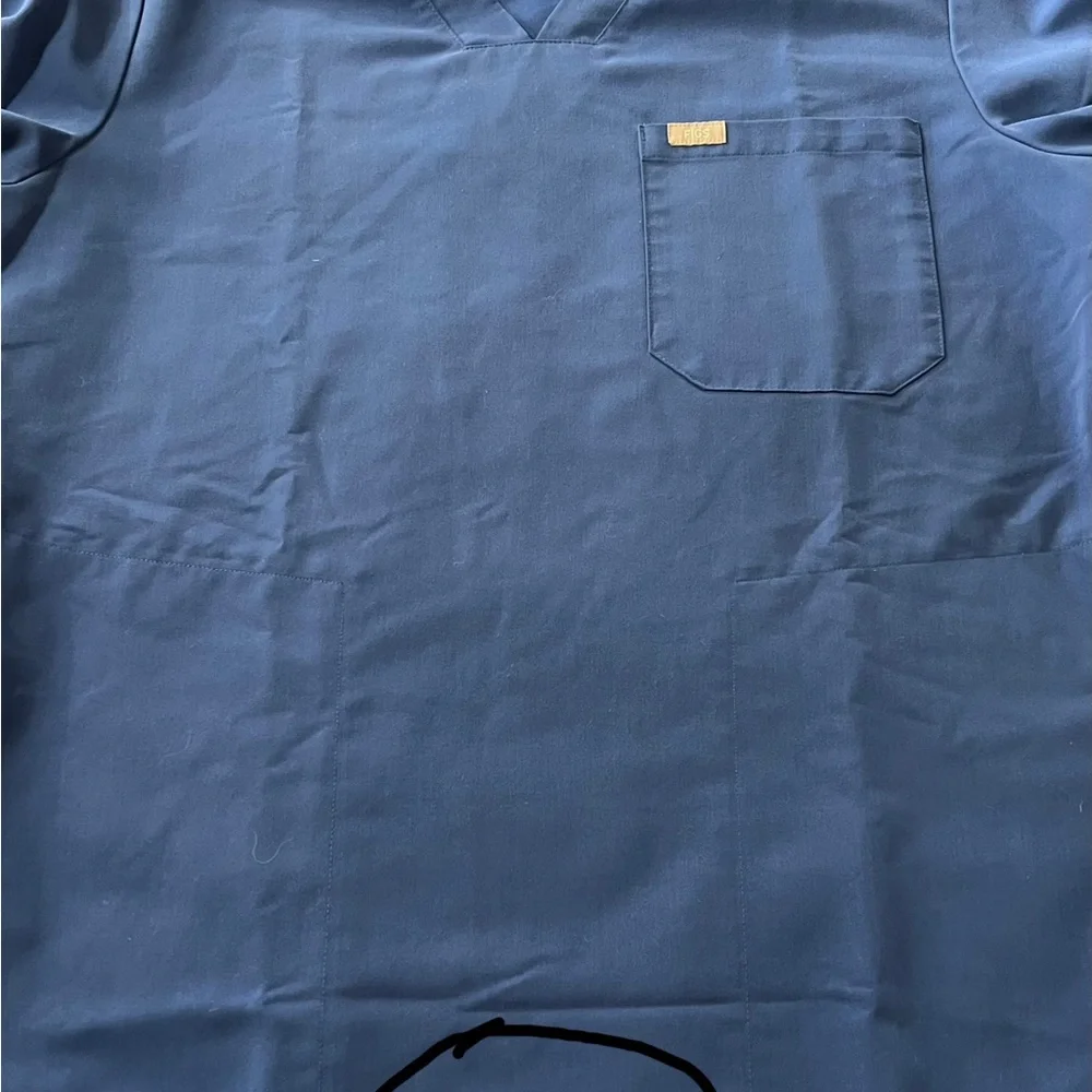 Figs Men's‎ Cairo Cargo Scrub Pant & Chisec Three Pocket Scrub Top Size L
